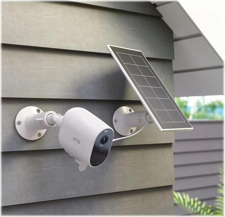 Actual product image Arlo Essential Spotlight, kit 3 cameras white (1920 x 1080 Pixels)