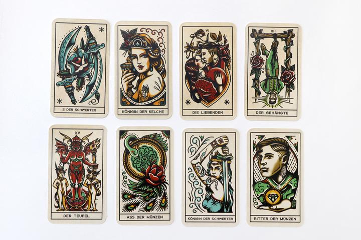 Produktbild Kartenspiel Tattoo Tarot - Tinte mit Tiefgang