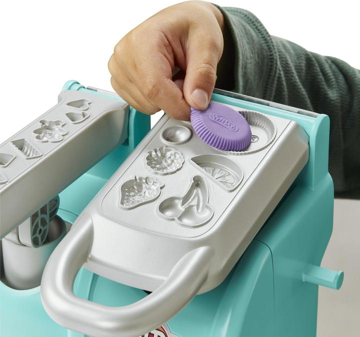 Productafbeelding Play-Doh Kitchen Creations Kneedplezier Café, Café speelset met 20 accessoires en 8 blikken