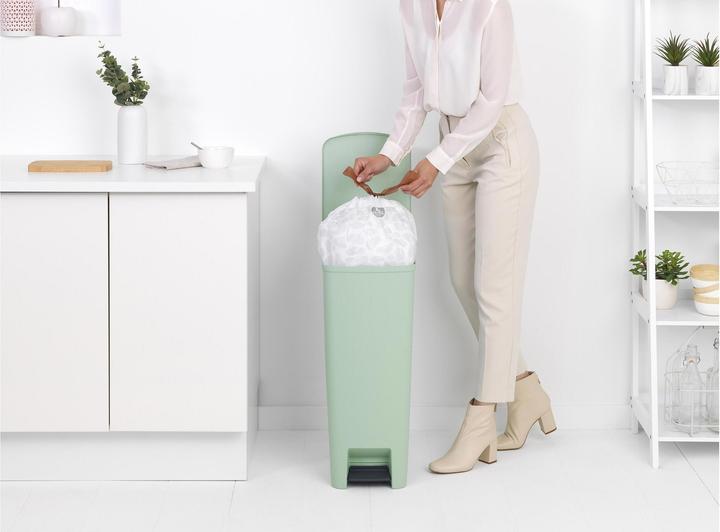 Actual product image Brabantia StepUp 40 l waste bin, light green (40 l)