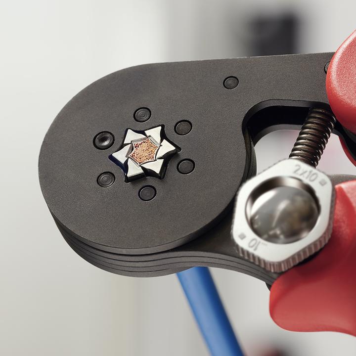 Produktbild Knipex Selbsteinstellende Crimpzange für Aderendhülsen (180 mm)