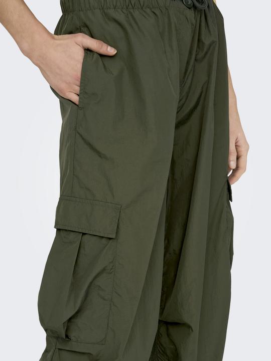Produktbild Only Locker geschnitten Gummizug Trainingshose Cargo-Hose (32)