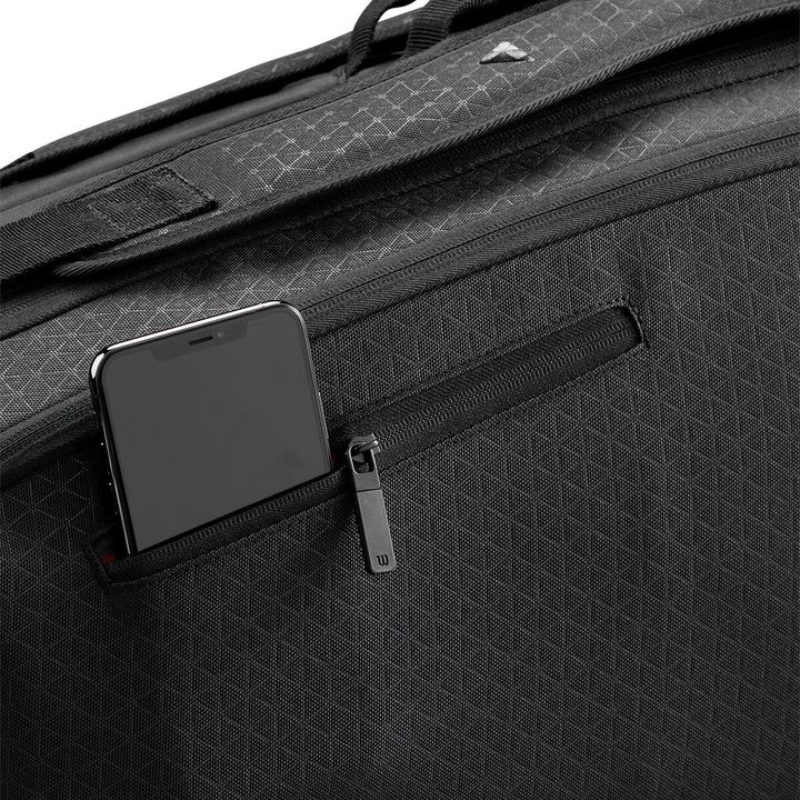 Actual product image Wilson Clash V3 Super Tour 6er Schlägertasche (6R)