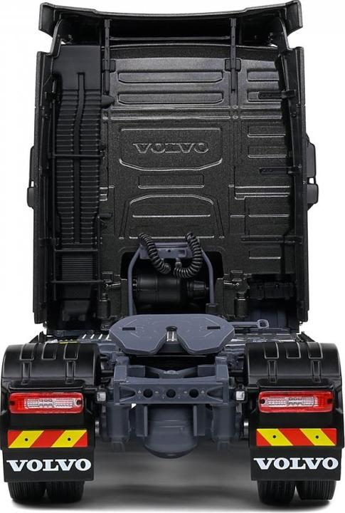 Actual product image Solido 1:24 Volvo Globetr.black