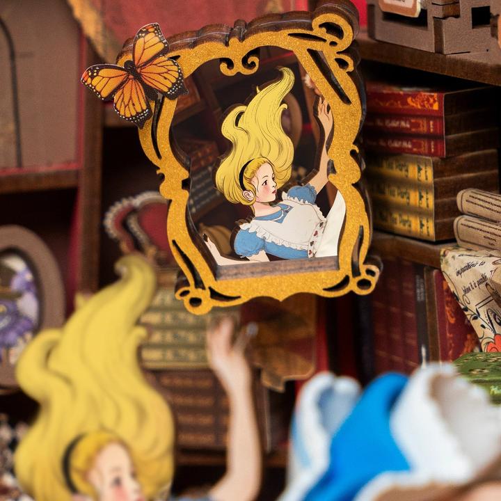 Immagine prodotto Robotime Bausatz Alice im Wunderland, Modell Art: Book Nook