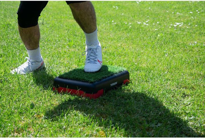 Actual product image Power Shot Stepper with artificial turf Powershot