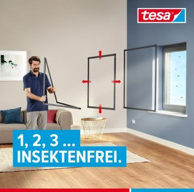 Produktbild tesa FALT Insektenschutz für Fenster, grössenverstellbarer Alu-Rahmen, faltbar (140 x 140 cm)