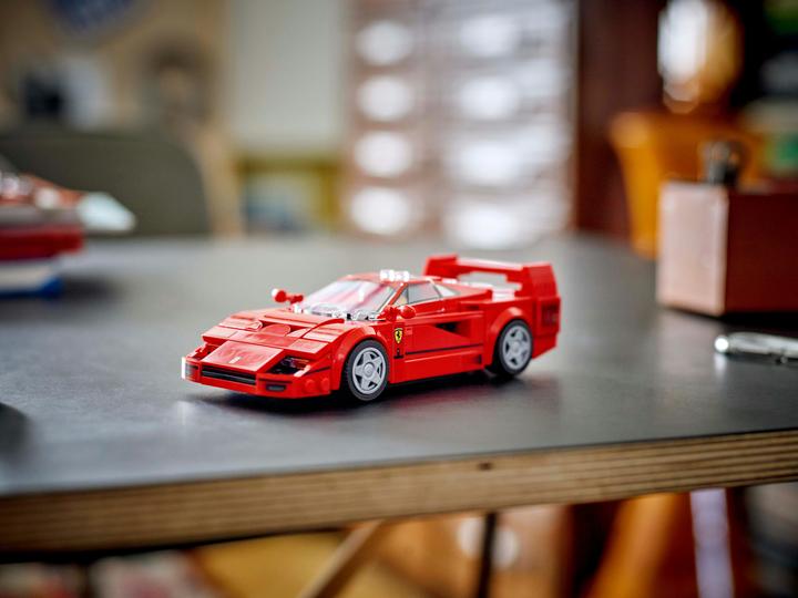 Actual product image LEGO Ferrari F40 super sports car (76934, LEGO Speed Champions)
