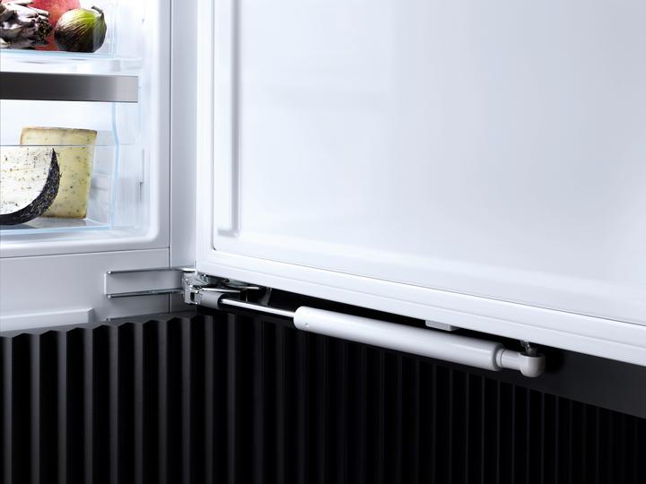 Actual product image Miele K 7674 E (238 l)