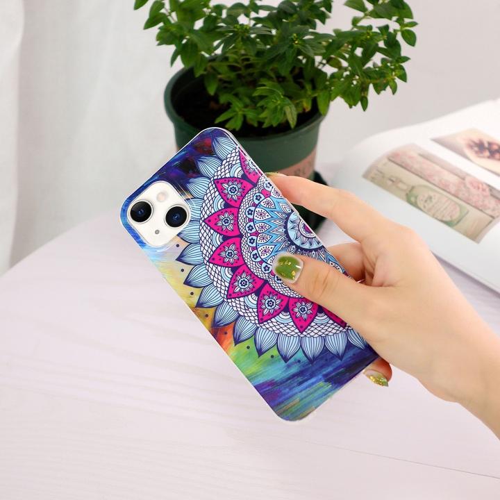 Actual product image Ueli Express iPhone 15 Glow Glow Rubber Protective Case Mandala Large (Apple iPhone 15)