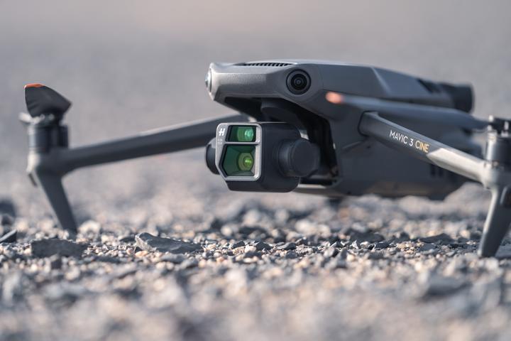 Actual product image DJI Mavic 3 Cine Premium Combo (46 min, 899 g, 20 Mpx)