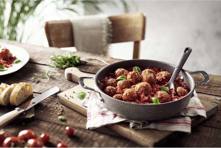 Actual product image Zwilling Salina serving pan with lid (24 cm, Pot, Aluminium)