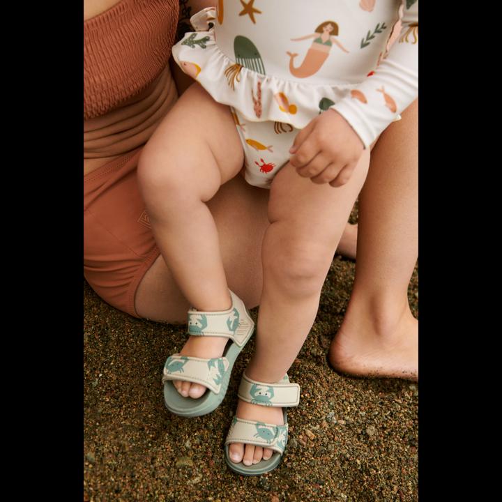 Produktbild Liewood Blumer Sandalen Crab (22)