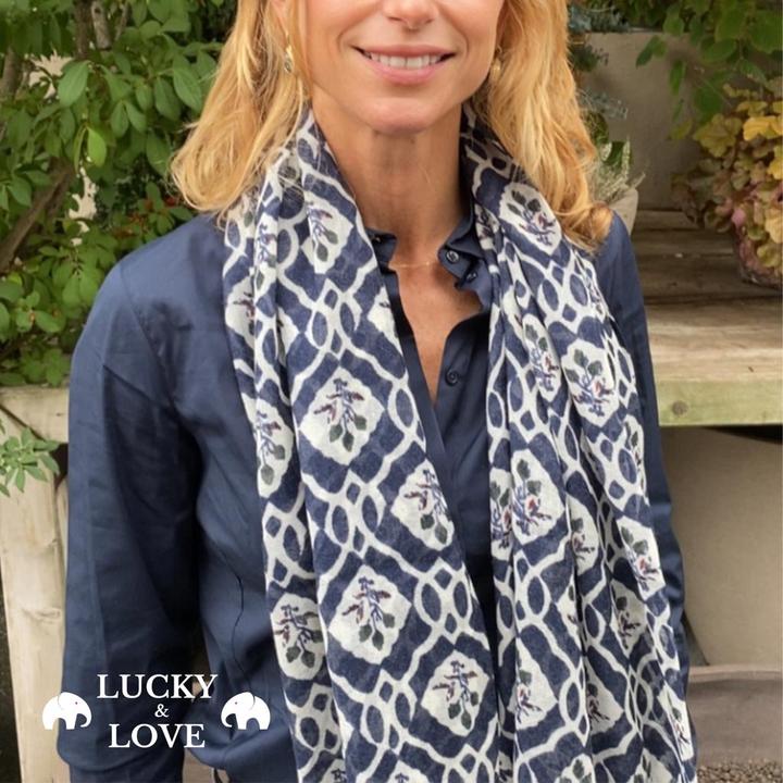 Actual product image Lucky & Love merino scarf Manaslu
