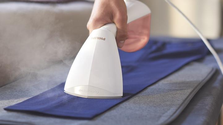 Actual product image Philips 8000 Series Handheld Steamer GC801/10, Steam iki 32 g/min (1600 W, 32 g/min)