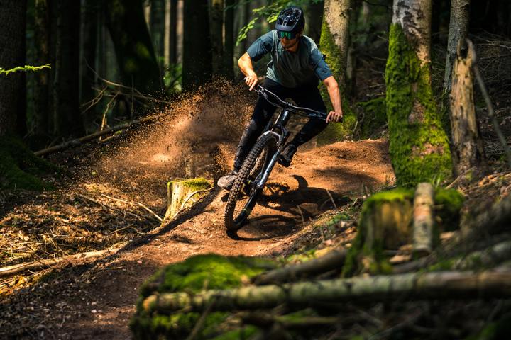 Actual product image Rockrider Mountainbike Feel 900 S All Mountain Team Edition Carbon 29 Zoll Schwarz
