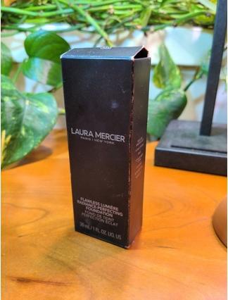 Laura Mercier Flawless Lumiere Foundation 30ml - 4W2 Chai