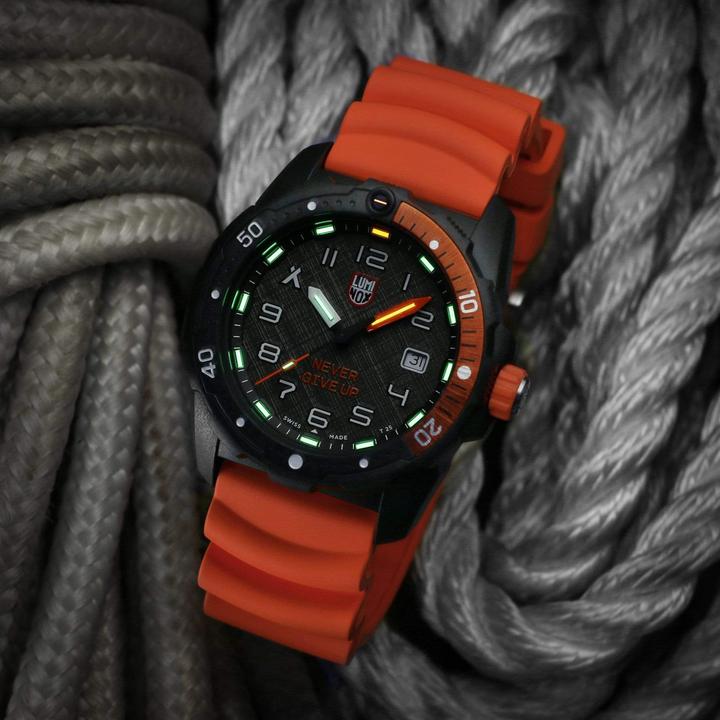 Immagine prodotto Luminox Bear Grylls (Orologio sub, 42 mm)