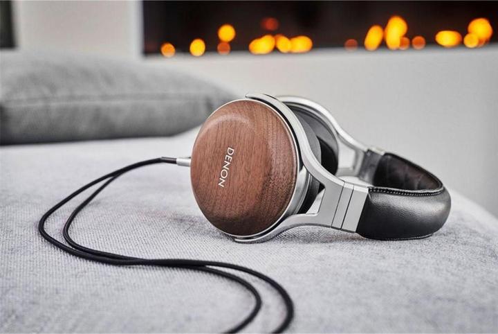Produktbild Denon Ah-D7200 (keine Geräuschunterdrückung, Kabelgebunden)