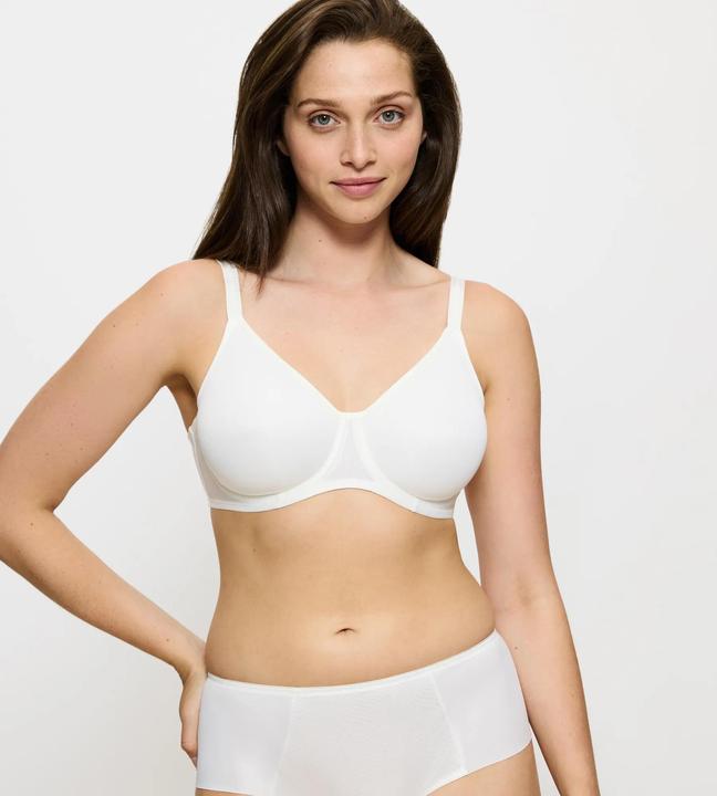 Actual product image Triumph Urban Minimizer" underwired bra (90 C, Single pack)