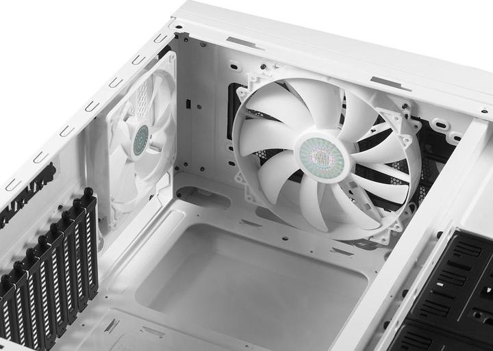 Actual product image Cooler Master Storm Stryker (ATX, XL-ATX)