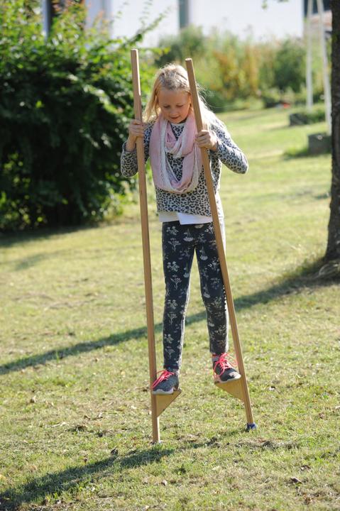 Actual product image Pedalo Wooden stilts, natural, 170 cm, beech, from 7 years 2.3 kg