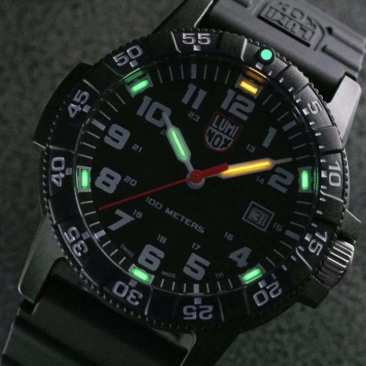 Produktbild Luminox Leatherback Sea Turtle Giant 0320 Series (Analoguhr, Swiss Made, 44 mm)