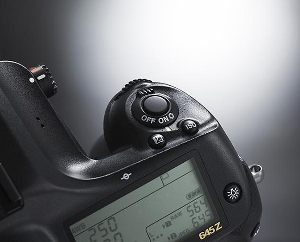 Actual product image Pentax 645Z (55 mm, 51.40 Mpx, Medium format)