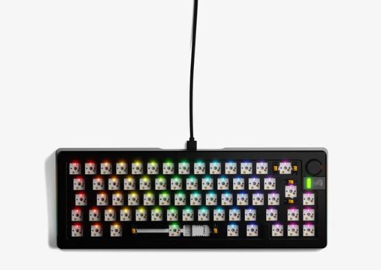 Immagine prodotto Glorious GMMK 3 PRO 65% Barebones con cavo nero - ISO (DE, Cablato)