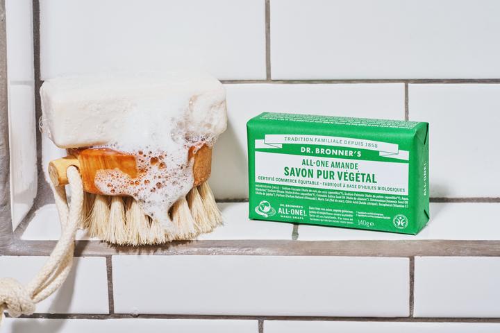 Image du produit Dr. Bronner's Savon Tout-En-Un Amande Naturelle 140g (Savon dur)