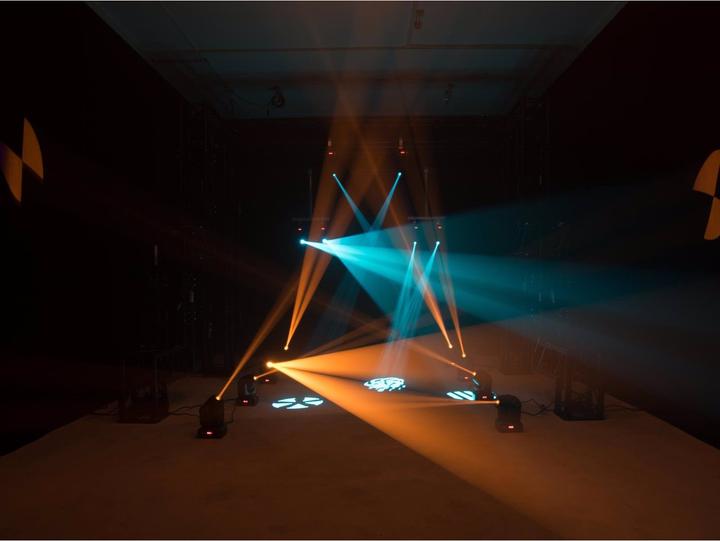 Produktbild Eurolite LED TMH-S30 Moving-Head Spot (Moving Bar)