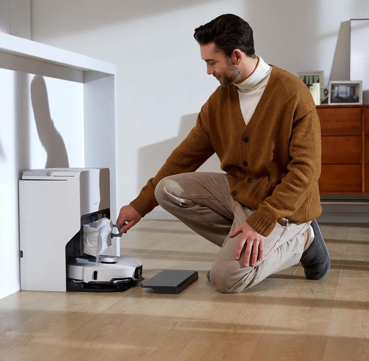 Actual product image Roborock S8 MaxV Ultra (Vacuum mopping robot)