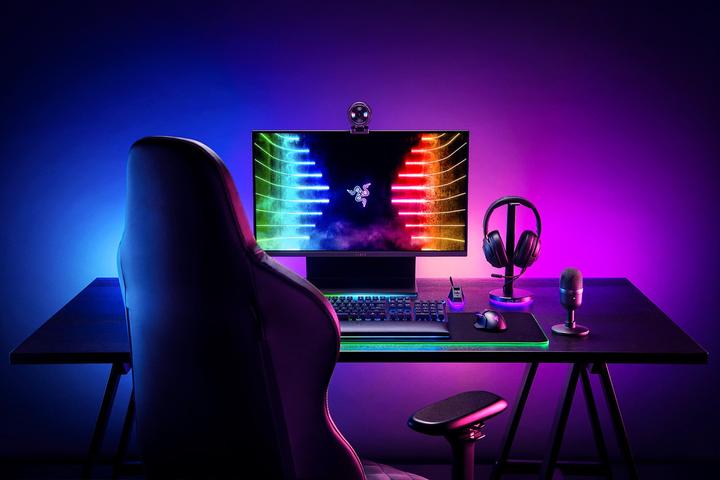 Produktbild Razer Chroma (RGB, 200 cm, Indoor)