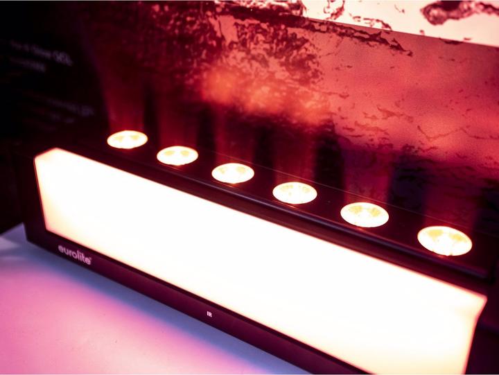 Produktbild Eurolite AKKU Bar-6 Glow QCL Flex QuickDMX