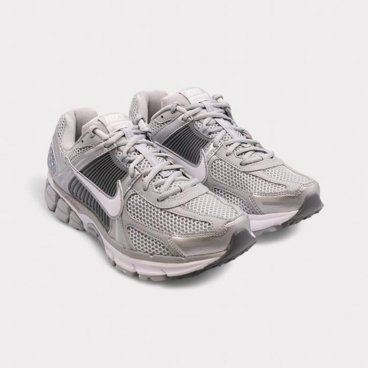 White, Wolf Grey