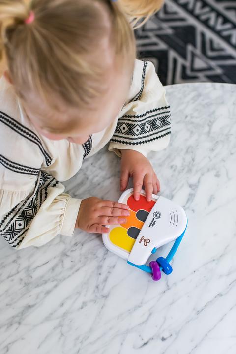 Produktbild Hape Mini Piano (Deutsch, Französisch, Italienisch, Englisch)