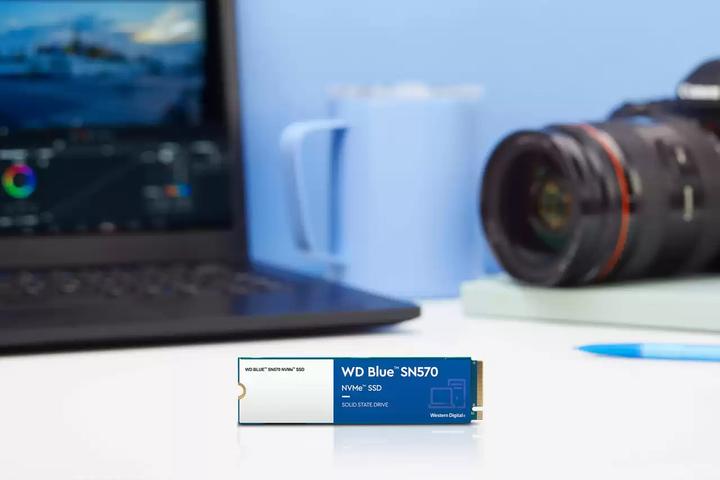 Actual product image SanDisk BLUE SN570 NVME SSD 1TB (1000 GB, M.2 2280)