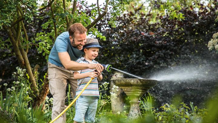 Produktbild Bosch Home & Garden GardenPump 18V-2000 (Regenfasspumpe)
