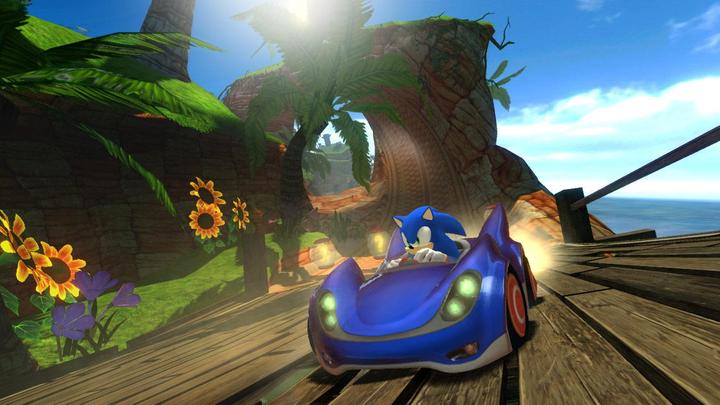 Actual product image Sega Sonic & All Star Racing (Xbox 360, EN)