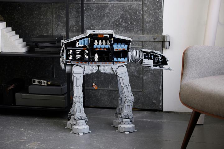 Produktbild LEGO AT-AT (75313, LEGO Star Wars, LEGO Seltene Sets)
