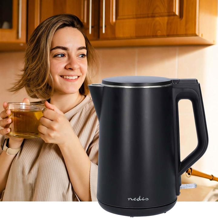 Produktbild Nedis Wasserkocher | 1.5 l | Plastik | Schwarz | Um 360 Grad drehbar | Verdecktes Heizelement | Stri (1.50 l)