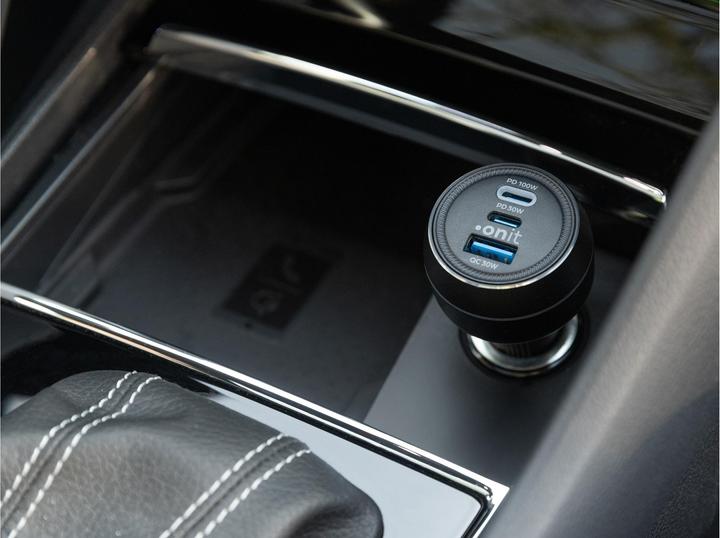 Image du produit Onit Autoladegerät Trial 130 W PD, Stromanschluss Seite A