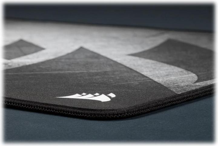 Image du produit Corsair MM300 PRO Tapis de souris de jeu en tissu anti-fuite de qualité supérieure - taille moyenne (M)