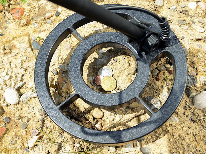 Immagine prodotto AGT Metal Detector digitale professionale con rilevazione di metallo e profondità, impermeabile