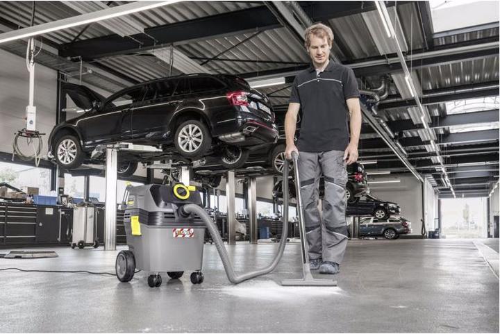 Actual product image Kärcher Professional 30/1 Ap L (Wet dry vacuum cleaner)