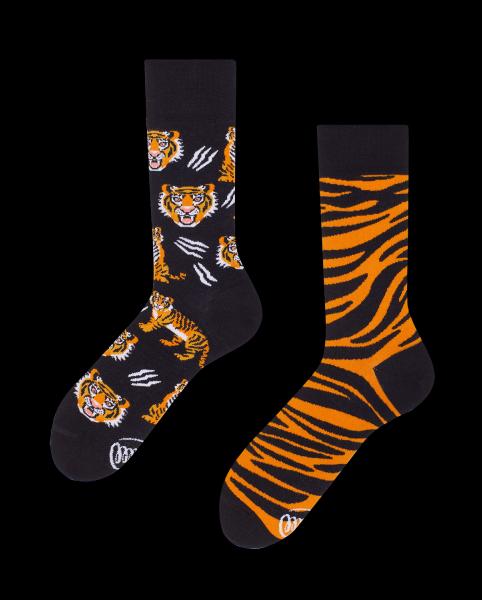 Actual product image Many Mornings Feet of the Tiger (Single pack, 39 - 42)