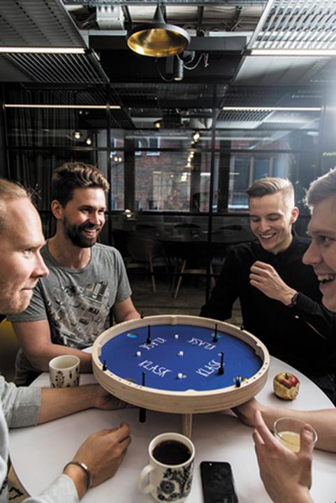 Immagine prodotto Game Factory Klask 4 (Tedesco, Francese, Italiano, Inglese)