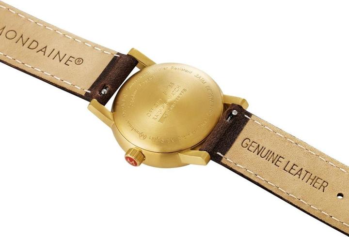 Actual product image Mondaine Evo2 Gold 30 (Analogue wristwatch, 30 mm)