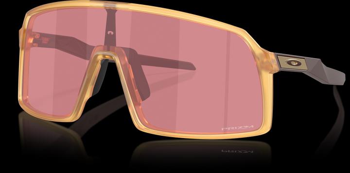 Immagine prodotto Oakley Sutro Sonnenbrille Matte Trans Light Curry / Prizm Dark Golf (Curry opaco trans chiaro, PRIZM DARK GOLF)