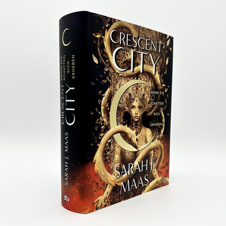 Actual product image Crescent City – Wenn die Schatten sich erheben (German, Sarah J. Meuse, 2024)